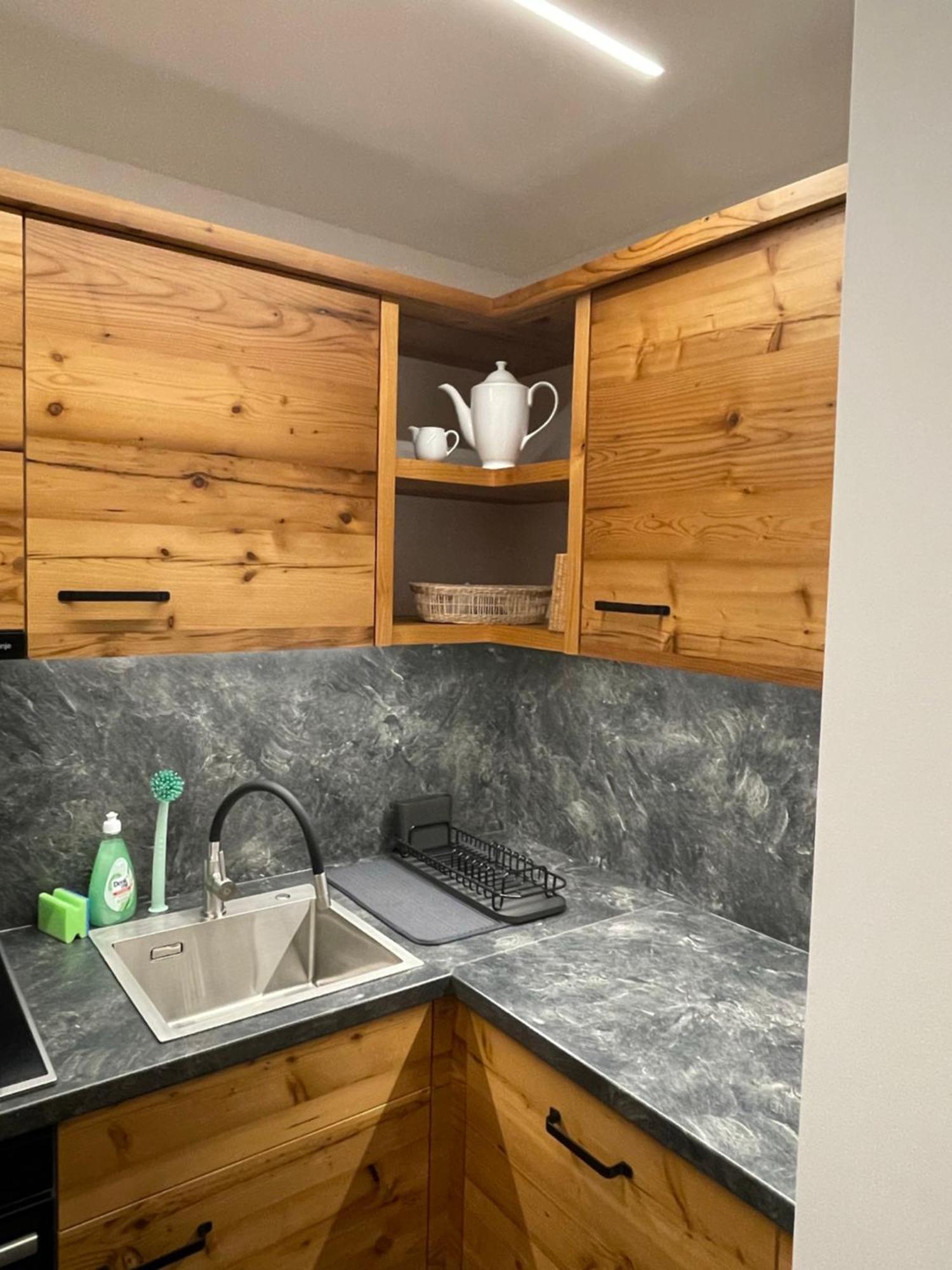Pension Und Apartment Edelweiss Heiligenblut Bagian luar foto