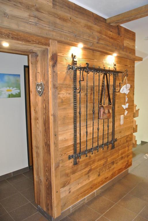 Pension Und Apartment Edelweiss Heiligenblut Bagian luar foto