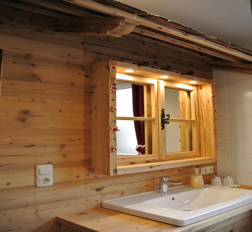 Pension Und Apartment Edelweiss Heiligenblut Bagian luar foto