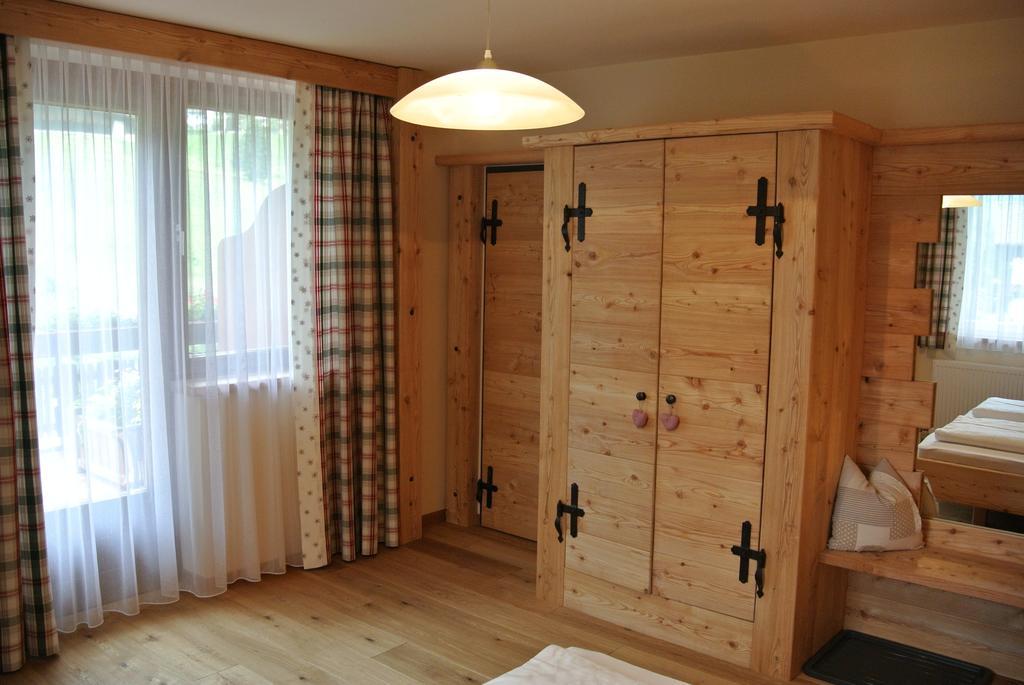 Pension Und Apartment Edelweiss Heiligenblut Bagian luar foto